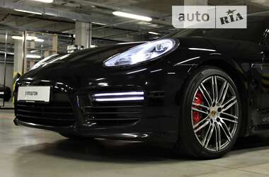 Фастбэк Porsche Panamera 2016 в Киеве