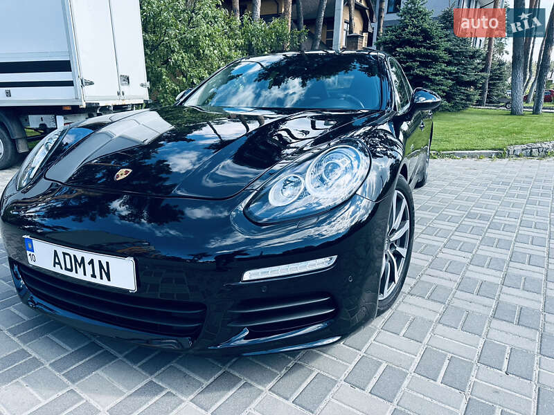 Фастбэк Porsche Panamera 2014 в Киеве