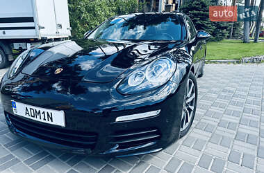 Фастбэк Porsche Panamera 2014 в Киеве