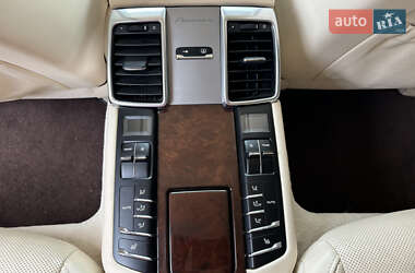 Фастбэк Porsche Panamera 2011 в 