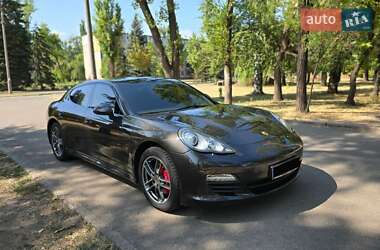 Фастбек Porsche Panamera 2012 в Кривому Розі