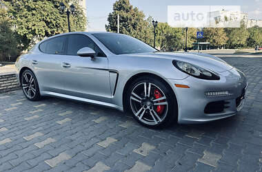 Фастбэк Porsche Panamera 2014 в 