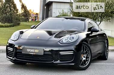 Фастбэк Porsche Panamera 2013 в Киеве