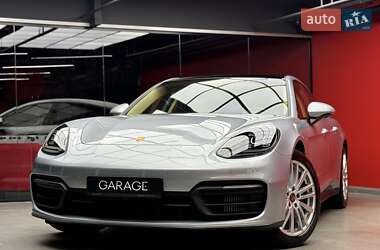 Фастбэк Porsche Panamera 2021 в 