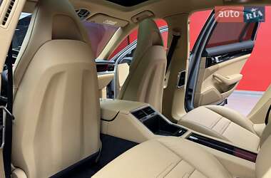 Фастбэк Porsche Panamera 2021 в 