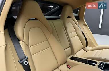 Фастбэк Porsche Panamera 2021 в 