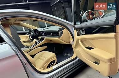 Фастбэк Porsche Panamera 2021 в 