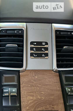 Лифтбек Porsche Panamera 2011 в 