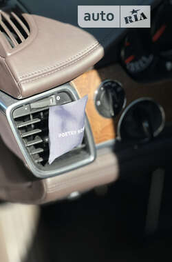 Лифтбек Porsche Panamera 2011 в 