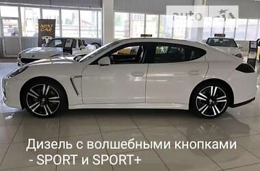 Фастбек Porsche Panamera 2011 в 