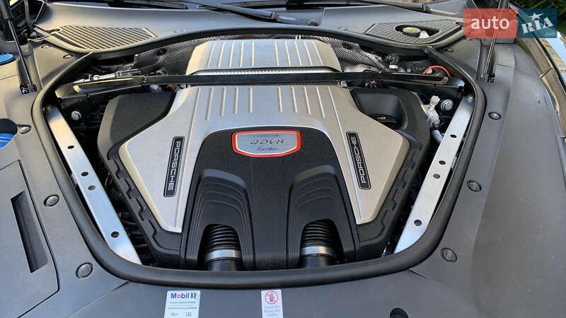 Фастбэк Porsche Panamera 2016 в Киеве