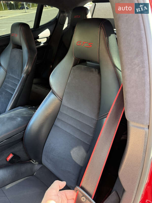 Фастбэк Porsche Panamera 2013 в Харькове