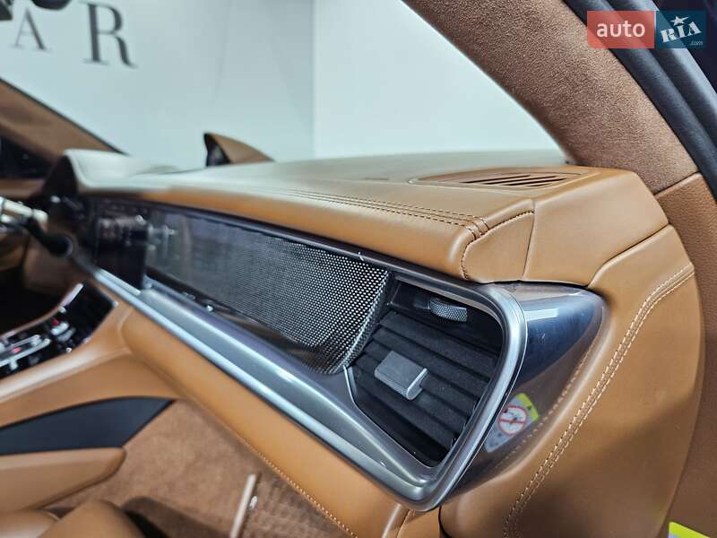 Фастбэк Porsche Panamera 2017 в Киеве