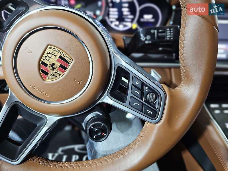 Фастбэк Porsche Panamera 2017 в Киеве