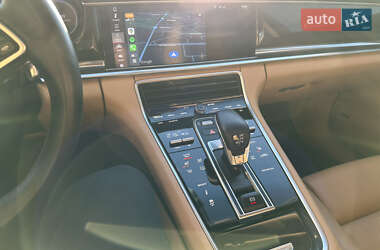 Фастбек Porsche Panamera 2017 в Львові