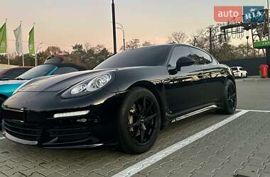 Фастбек Porsche Panamera 2013 в Києві