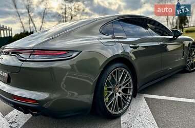 Фастбек Porsche Panamera 2023 в Києві