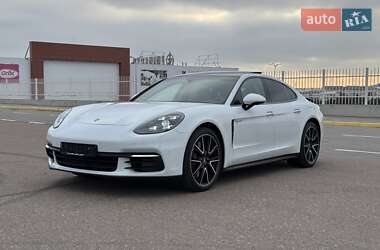 Фастбэк Porsche Panamera 2018 в Одессе