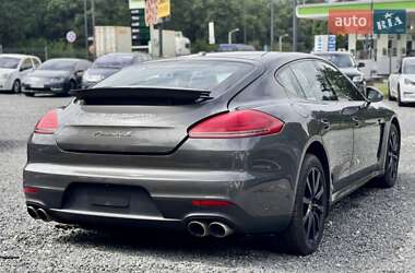 Фастбек Porsche Panamera 2014 в Києві