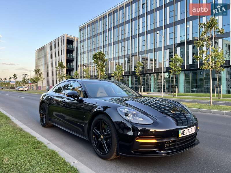 Фастбэк Porsche Panamera 2020 в Виннице