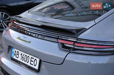 Фастбэк Porsche Panamera 2019 в 