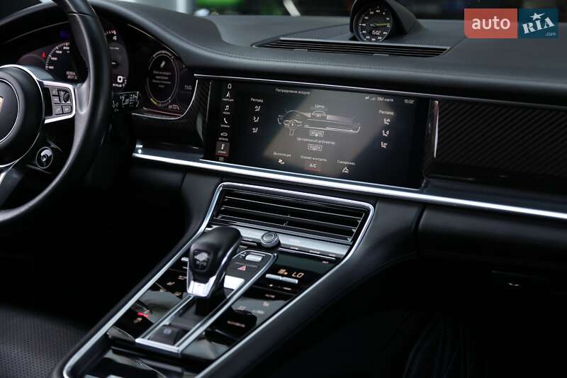 Фастбэк Porsche Panamera 2019 в Киеве