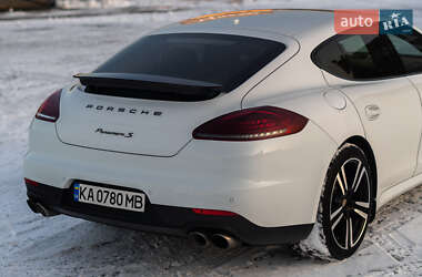 Фастбэк Porsche Panamera 2013 в Киеве