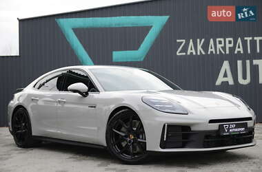 Porsche Panamera 2024