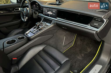 Фастбэк Porsche Panamera 2017 в 