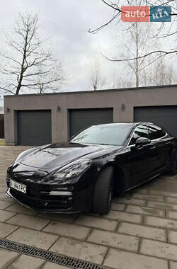 Porsche Panamera 2016