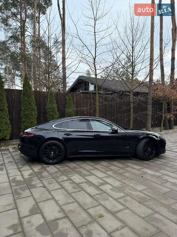 Фастбек Porsche Panamera 2016 в Василькові