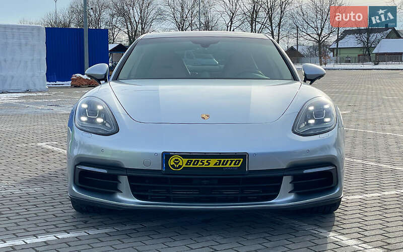 Фастбэк Porsche Panamera 2017 в Коломые