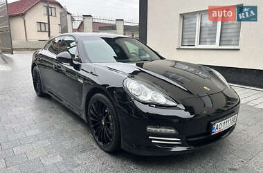 Фастбек Porsche Panamera 2011 в Тячеві