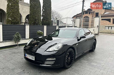 Фастбэк Porsche Panamera 2011 в 