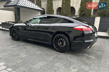 Фастбэк Porsche Panamera 2011 в 