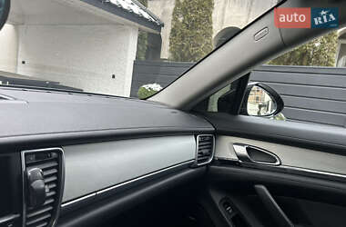 Фастбэк Porsche Panamera 2011 в 