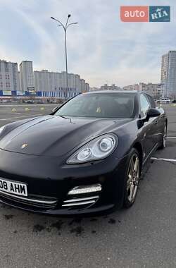 Фастбэк Porsche Panamera 2013 в Киеве