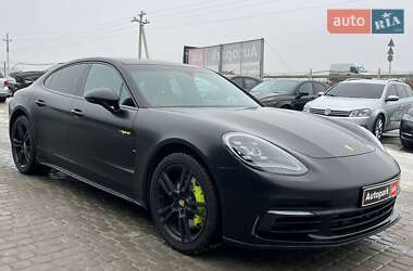 Фастбэк Porsche Panamera 2017 в Львове