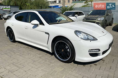 Фастбэк Porsche Panamera 2012 в 