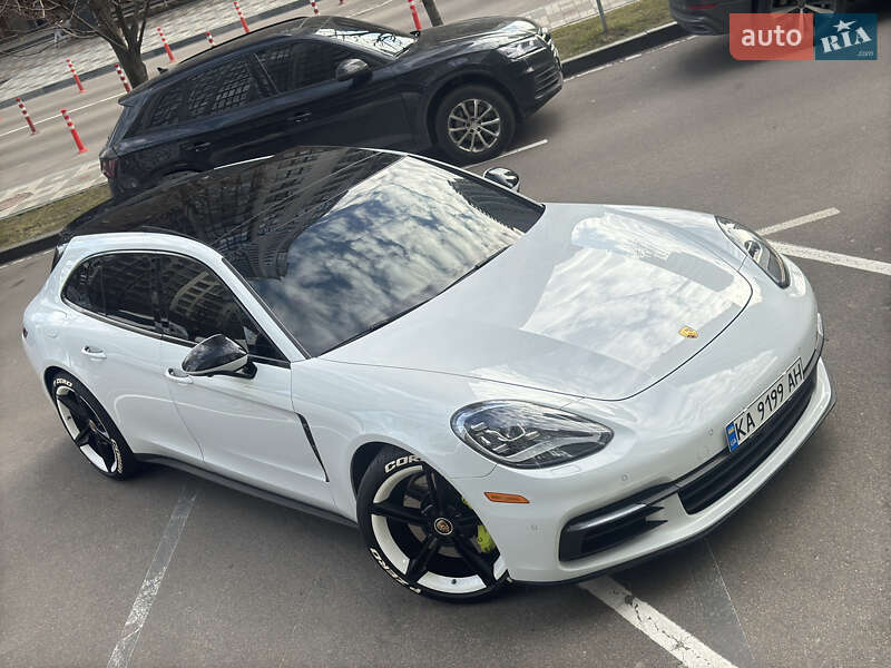 Фастбэк Porsche Panamera 2017 в 