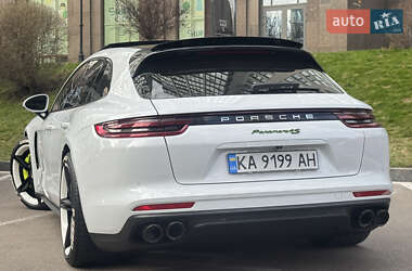 Фастбэк Porsche Panamera 2017 в 