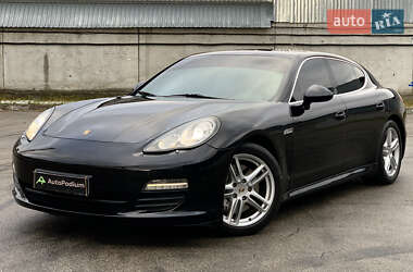 Фастбек Porsche Panamera 2009 в Києві