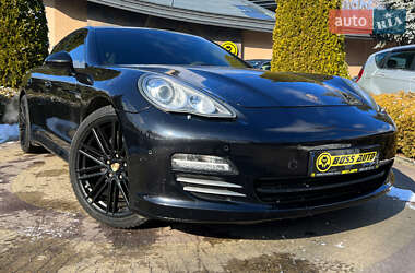 Фастбэк Porsche Panamera 2010 в Львове