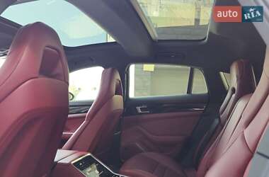 Фастбэк Porsche Panamera 2017 в 