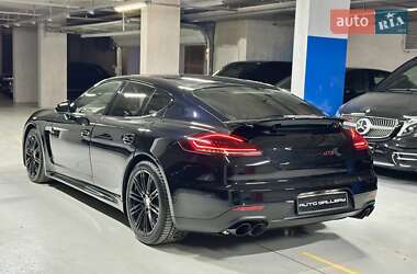 Фастбек Porsche Panamera 2015 в Києві