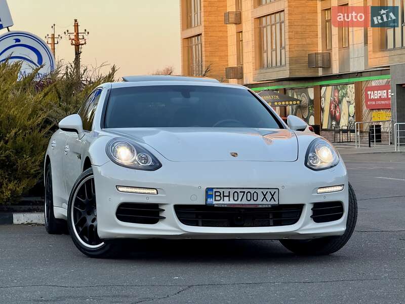Фастбэк Porsche Panamera 2013 в Одессе фото 27 Фастбэк Porsche Panamera 2013 в Одессе