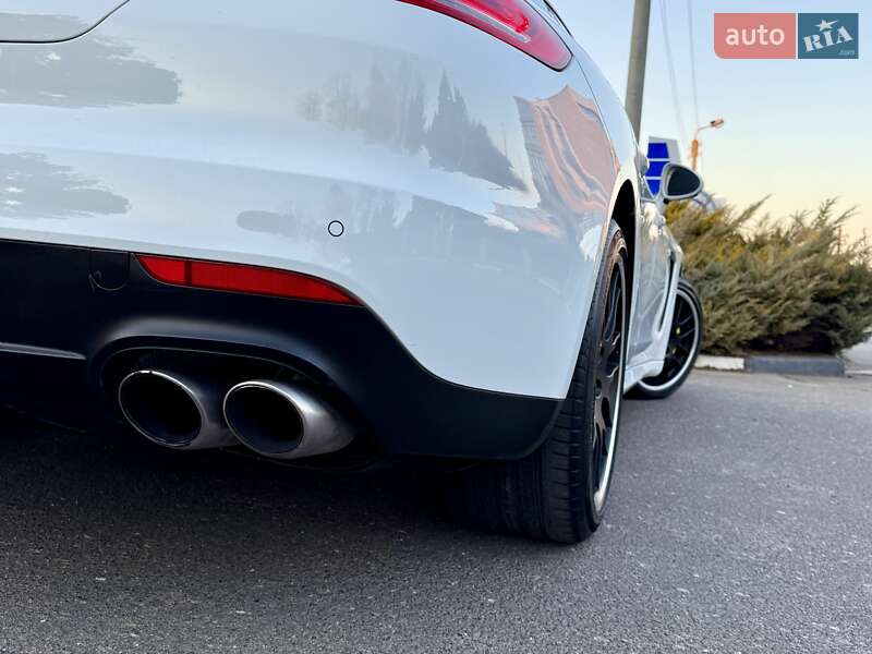 Фастбэк Porsche Panamera 2013 в Одессе фото 47 Фастбэк Porsche Panamera 2013 в Одессе