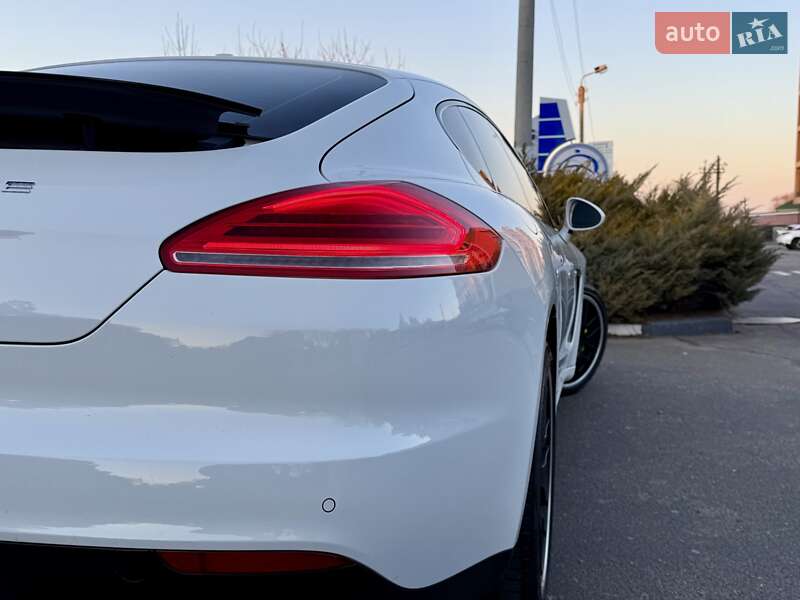 Фастбэк Porsche Panamera 2013 в Одессе фото 48 Фастбэк Porsche Panamera 2013 в Одессе