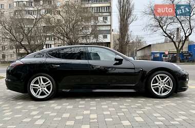 Фастбэк Porsche Panamera 2011 в Одессе