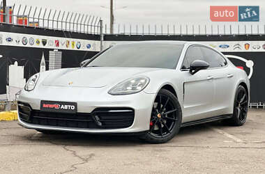 Фастбэк Porsche Panamera 2018 в Киеве